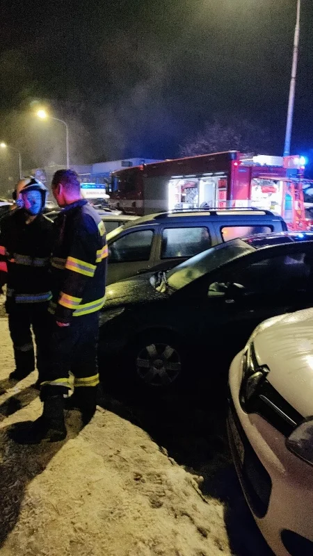 Rychlofotka hasičů před domem