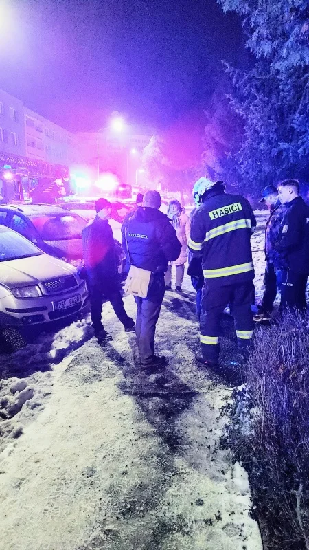 Sousedé před domem